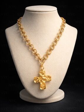 Gold Cross Pendant Link Necklace - Women's Fashion Jewelry